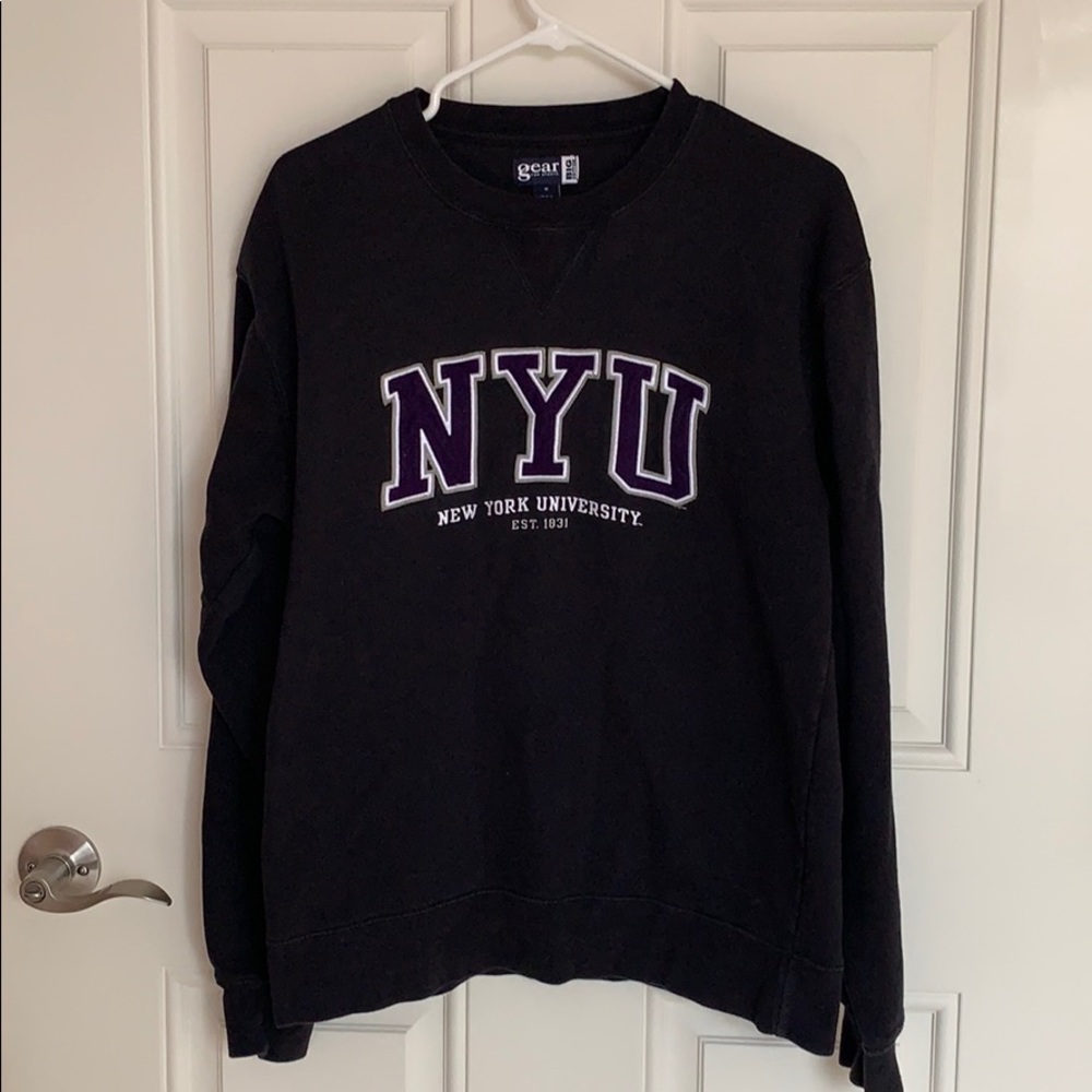 NYU sweatshirt